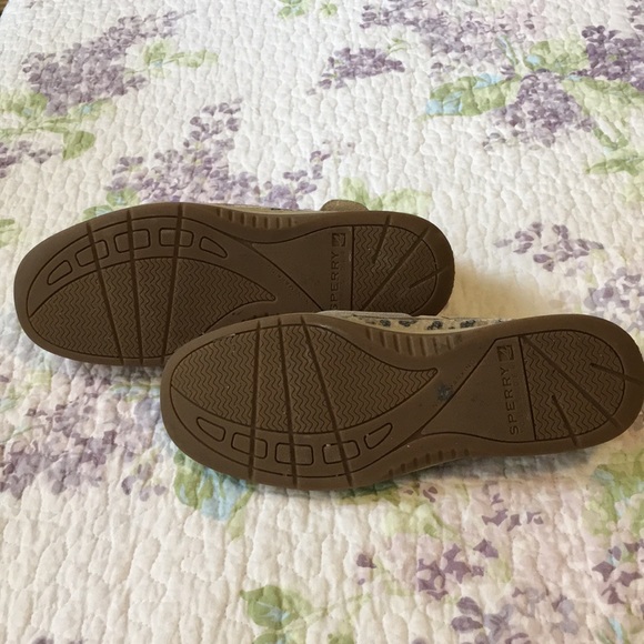 Leopard Sperry’s - Picture 2 of 4
